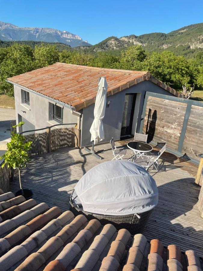Sublime Studio De Caractere ,50 M2 Climatise . Montlaur-en-Diois Exterior photo